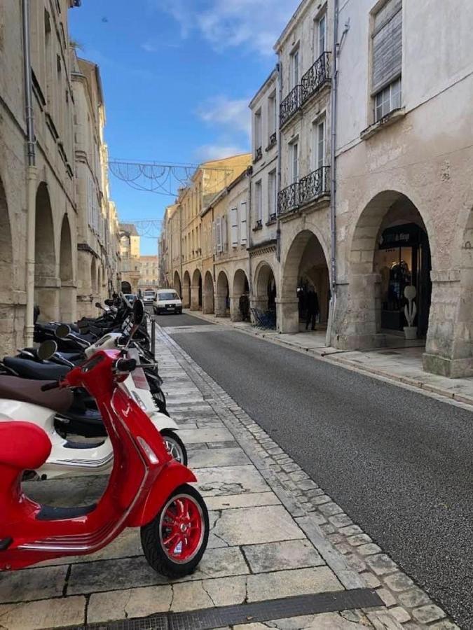 Appartement T2 Lumineux Et Cosy Au Calme Proche Du Centre Avec Tv Et Wifi La Rochelle  Exterior photo